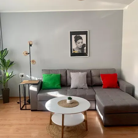 Joanna 2 Parter Blisko Prezero, Dworca * Gliwice