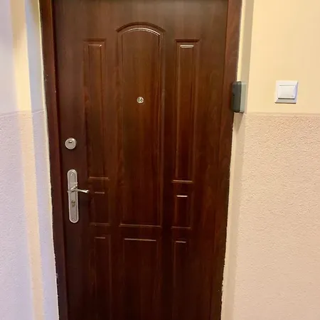 Joanna 2 Parter Blisko Prezero, Dworca