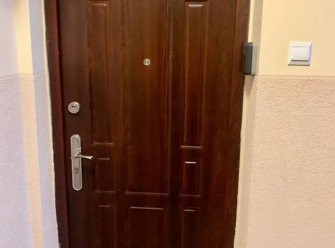 Joanna 2 Parter Blisko Prezero, Dworca