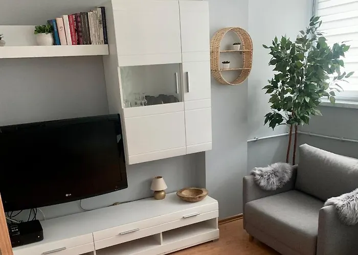 Joanna 2 Parter Blisko Prezero, Dworca